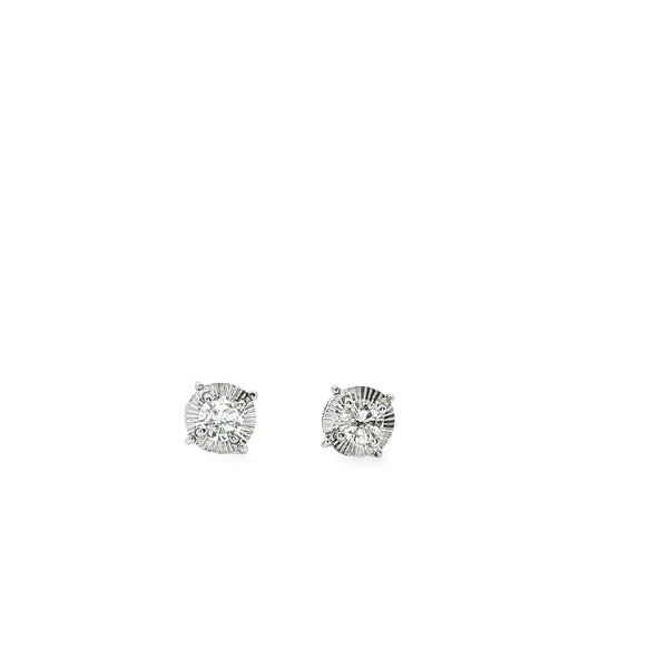 Aretes de Diamante pequeños con halo de oro