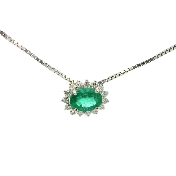 Dije de Esmeralda Ovalada 7x5mm con Halo Vintage de Diamante