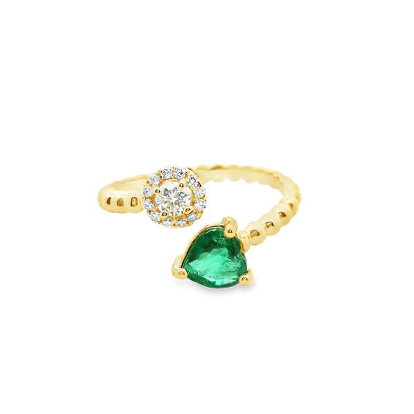 Anillo de Corazón de Esmeralda y Diamantes